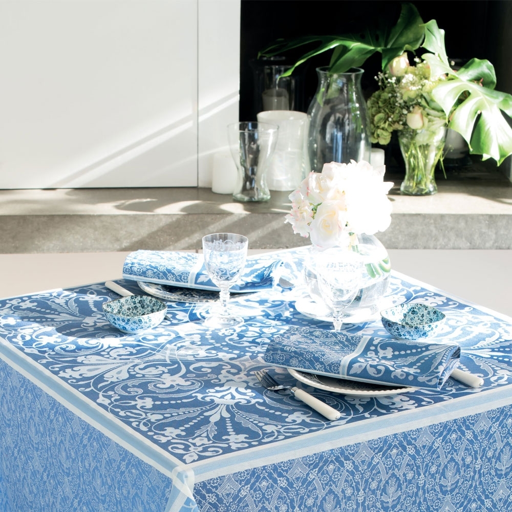 Garnier-Thiebaut Table Runner - Cassandre Saphir - GS Garnier-Thiebaut Table Runner - Cassandre Saphir - GS