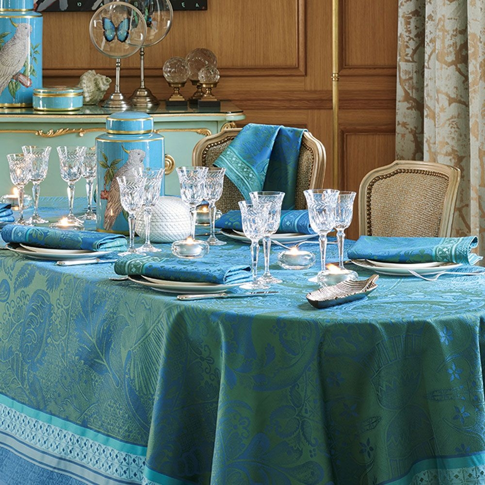 Garnier-Thiebaut Table Runner - Isaphire Emeraude - GS Garnier-Thiebaut Table Runner - Isaphire Emeraude - GS