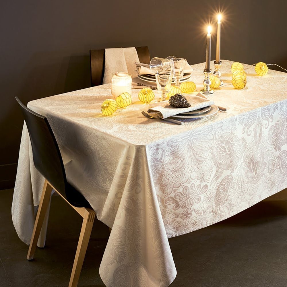 Garnier-Thiebaut Tablecloth - Mille Isaphire Uni Parchemin - mB - different sizes Garnier-Thiebaut Tablecloth - Mille Isaphire Uni Parchemin - mB - different sizes