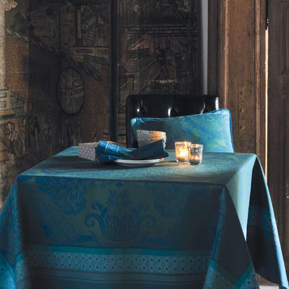 Garnier-Thiebaut Table Runner - Isaphire Emeraude - GS Garnier-Thiebaut Table Runner - Isaphire Emeraude - GS