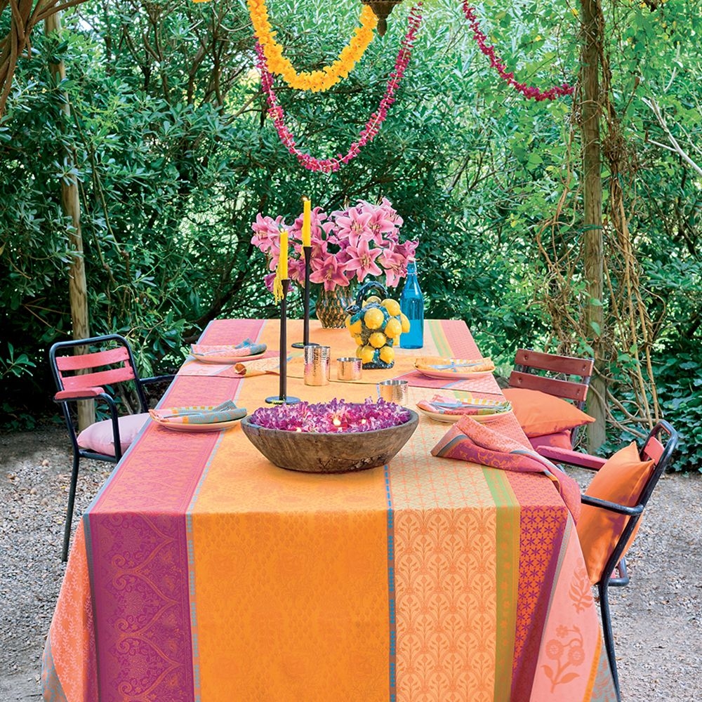Garnier-Thiebaut Tablecloth - Mille Saris Pendjab - mB - different sizes Garnier-Thiebaut Tablecloth - Mille Saris Pendjab - mB - different sizes