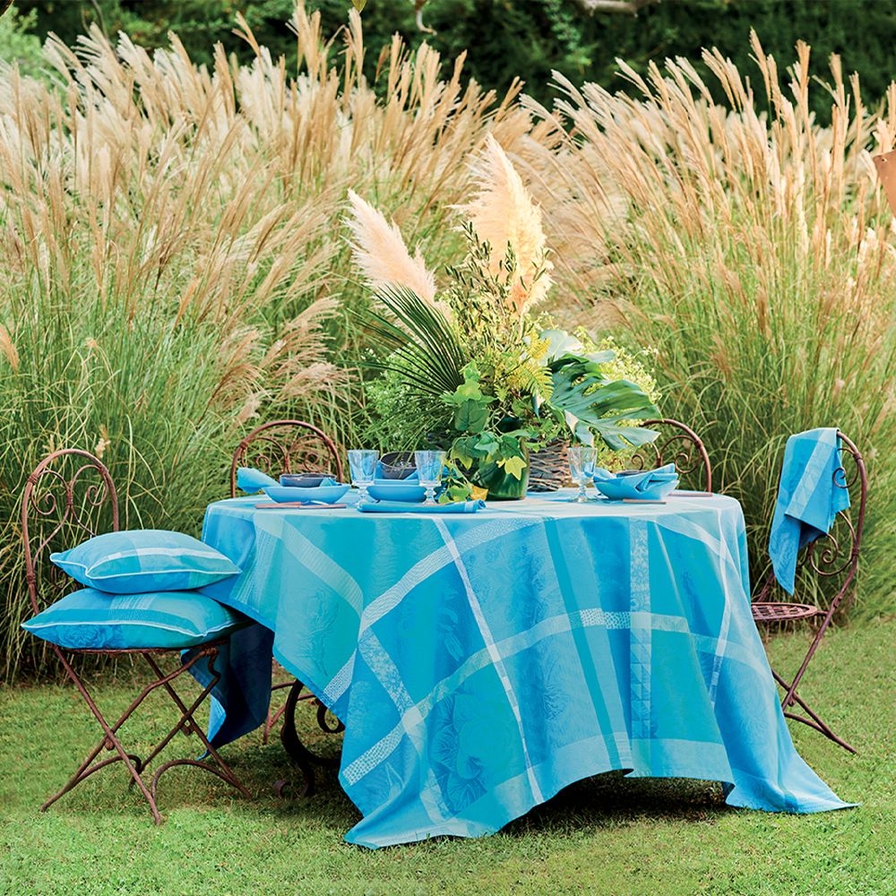 Garnier-Thiebaut Tablecloth - Mille Gardenias Lagon - oB - different sizes Garnier-Thiebaut Tablecloth - Mille Gardenias Lagon - oB - different sizes